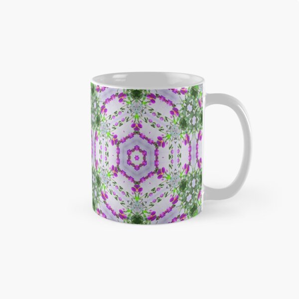 Aperçu de l'œuvre Purple Wildflower Kaleidoscope Art 1 créée et vendue par TravelPhotoArt.