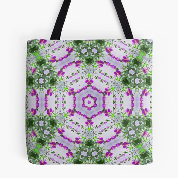Artikelvorschau, Lila Wildflower Kaleidoskop Kunst 1 entworfen und verkauft von TravelPhotoArt.