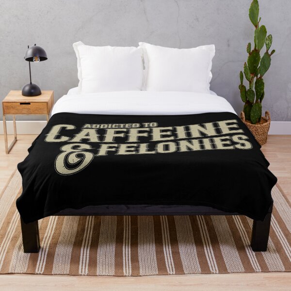 Aperçu de l'œuvre Accro à la caféine et aux crimes créée et vendue par creativearmory.