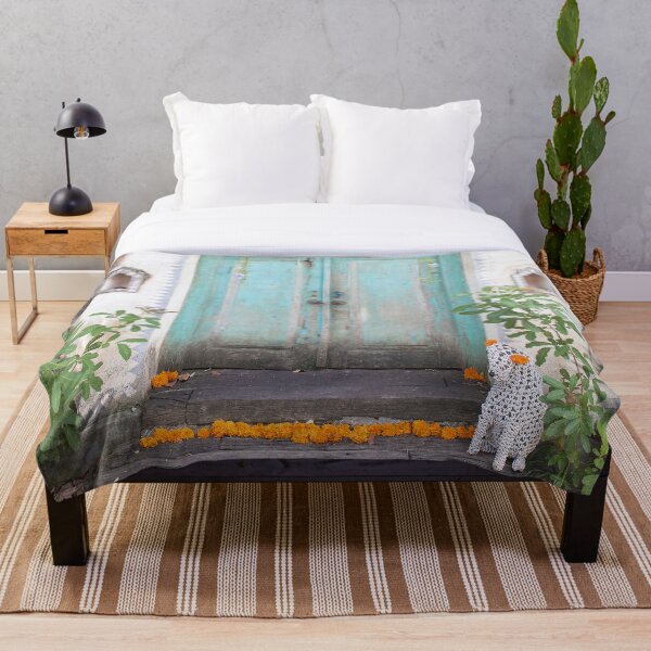 Aperçu de l'œuvre Porte Turquoise : Bali, Indonésie créée et vendue par TRVLR Designs.