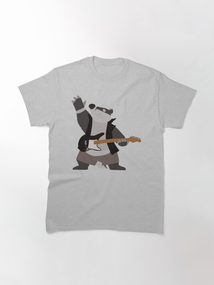 Thumbnail 3 von 7, Classic T-Shirt, Benjamin Badger, Gitarrist designt und verkauft von RodneyBearArts.