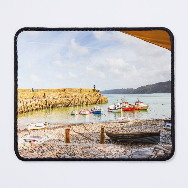 Aperçu de l'œuvre Bateaux de pêche et port de Clovelly Harbour, North Devon, Angleterre créée et vendue par Paul Thompson Photography.