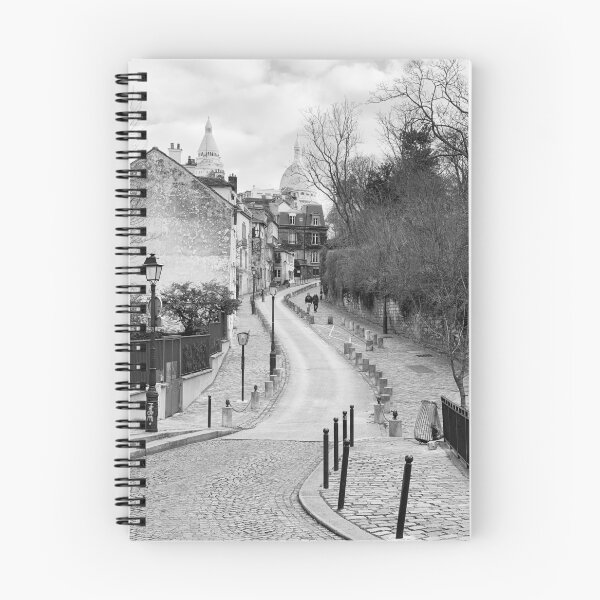 Artikelvorschau, Straßenansicht in Montmartre Paris entworfen und verkauft von AxRiiseDesign.