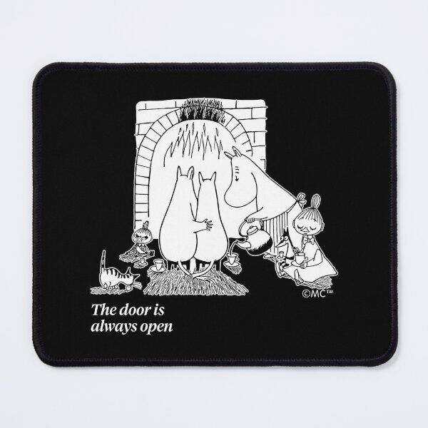 Artikelvorschau, 80. Jubiläum der Mumins: Mumintroll & Co am Kamin entworfen und verkauft von MoominStore.