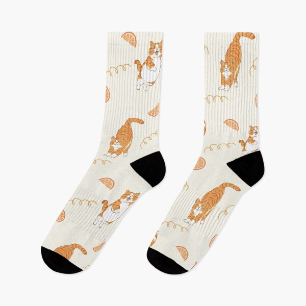 Artikelvorschau, Verspielte rote Katzen und Orangen – süßes, skurriles Muster entworfen und verkauft von shopfindingbeni.