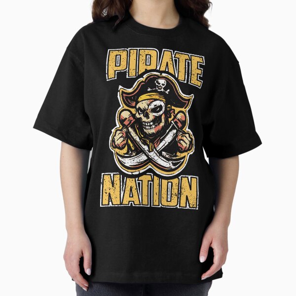 Artikel-Vorschau von Pirate Nation Piraten Maskottchen Vintage Schule Sport Team, designt und verkauft von pixeljamz.