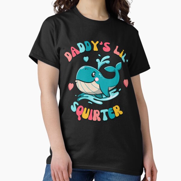 Artikel-Vorschau von Daddy's Lil' Squirter Lustiger Witz Unangemessener, schlüpfriger Humor für Erwachsene Hoodie Sarkastisches Meme Geschenk Offensiv, designt und verkauft von MotivaChic.