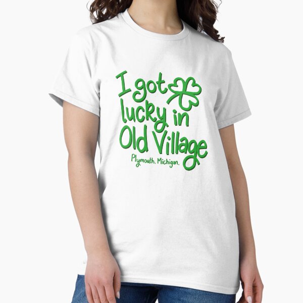 Old Village St Patrick’s Day (Green Design) Classic T-Shirt