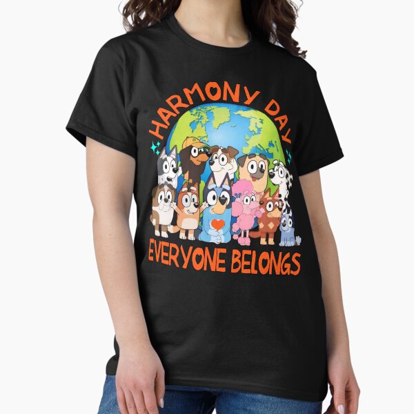 Vista previa del artículo con la obra «Día de la Armonía Australiana 2025 Vivir en armonía Ropa, indumentaria y regalos naranjas Hombres Mujeres Niños», diseñado y vendido por Taylor  ART.