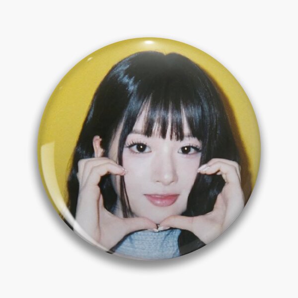 Artikelvorschau, NMIXX SULLYOON NMIXX SIEH, DASS NMIXX HERAUSSTECHEN LIEBE IST EINSAM NSANTWORT entworfen und verkauft von Valereekmerch.