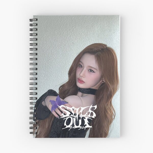 Artikelvorschau, NMIXX SULLYOON NMIXX SIEH, DASS NMIXX HERAUSSTECHEN LIEBE IST EINSAM NSANTWORT entworfen und verkauft von Valereekmerch.