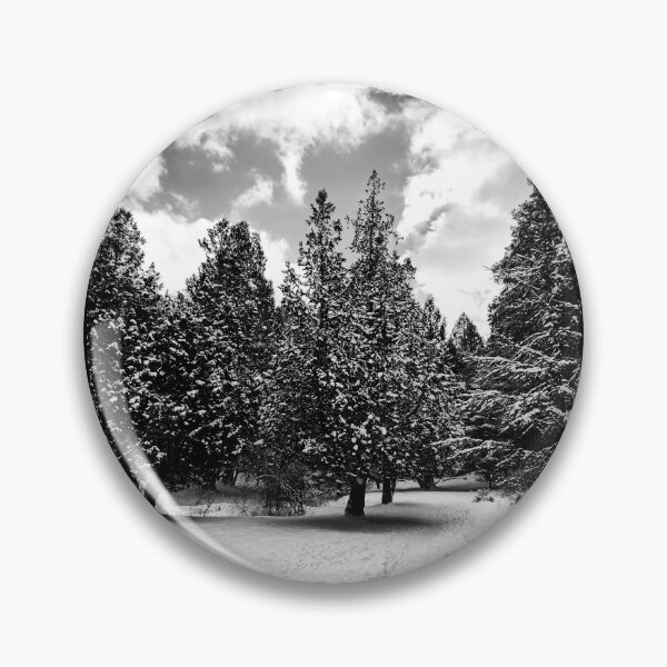 Aperçu de l'œuvre Forêt enneigée créée et vendue par OutJsWindow.