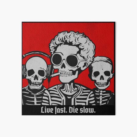Artikel-Vorschau von Lebe schnell, stirb langsam T-Shirt, designt und verkauft von laurinvalerian.