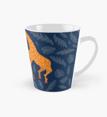 Tanzende Giraffen mit Mustern Tasse (konisch)