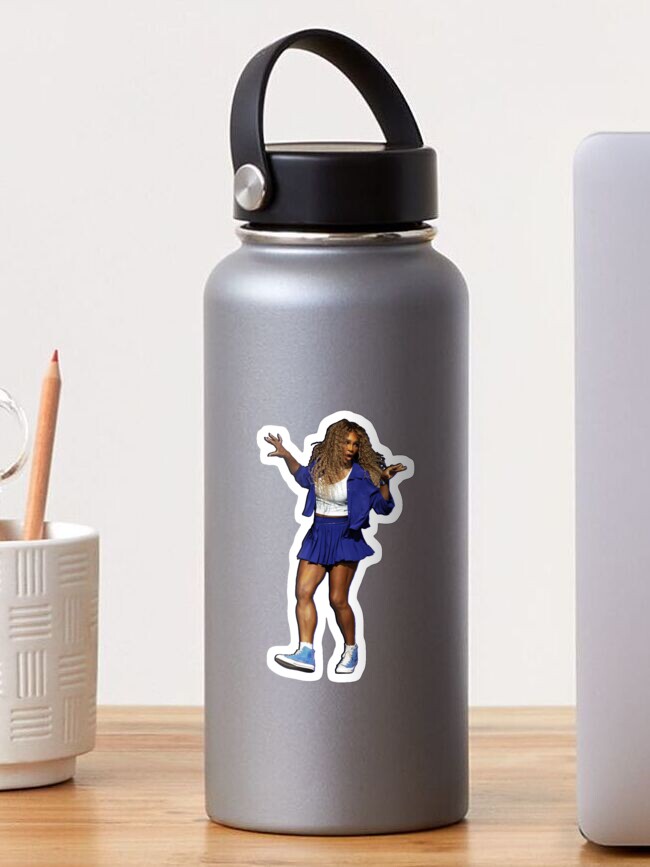 Aperçu 1 sur 3. Sticker avec l'œuvre Serena Williams marche sur ses genoux à la mi-temps du Superbowl créée et vendue par mywifesidea.