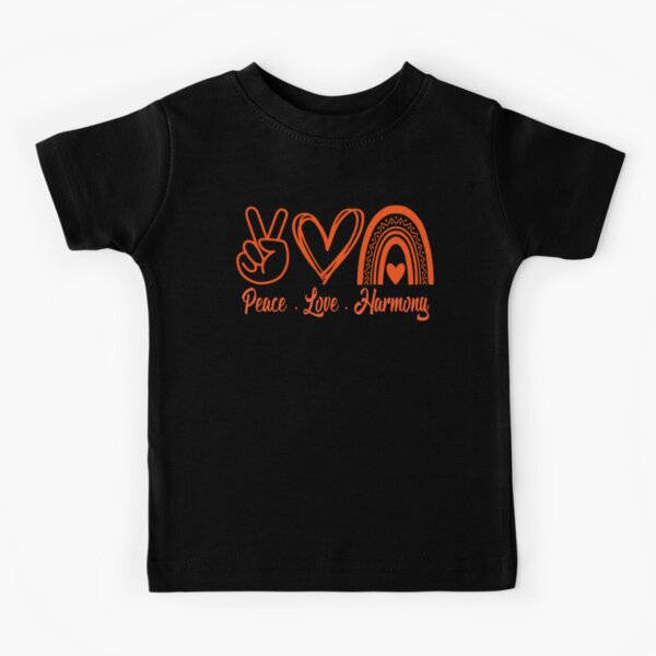 Vista previa del artículo con la obra «Día de la Armonía Australiana 2025 Vivir en armonía Ropa, indumentaria y regalos naranjas Hombres Mujeres Niños», diseñado y vendido por Taylor  ART.