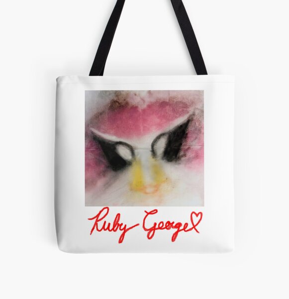 Vista previa del artículo con la obra «Toallita desmaquillante de Ruby», diseñado y vendido por therubygeorge.