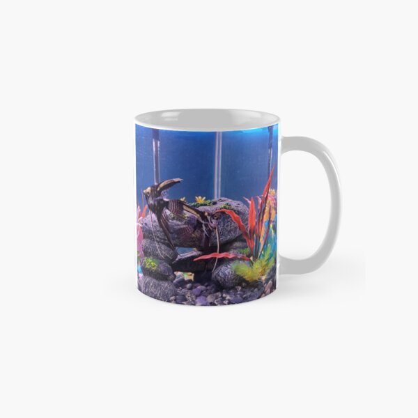 Artikel-Vorschau von Colorful Fish In The Aquarium, designt und verkauft von PAILLEADER.
