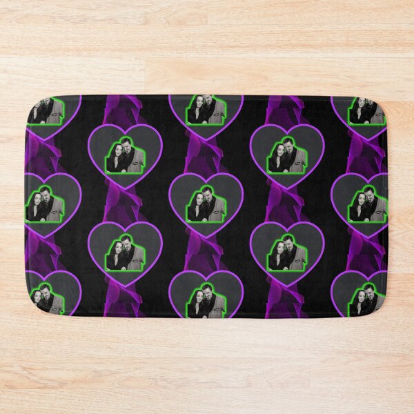 Item preview, Gómez y Morticia designed and sold by WoodburyLake.