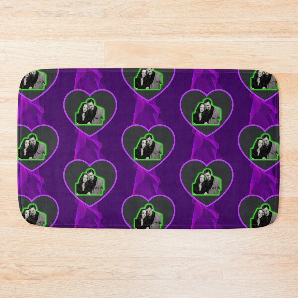 Item preview, Gómez y Morticia designed and sold by WoodburyLake.