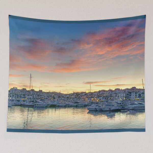 Aperçu de l'œuvre Puerto Banus créée et vendue par Alisonchambers2.