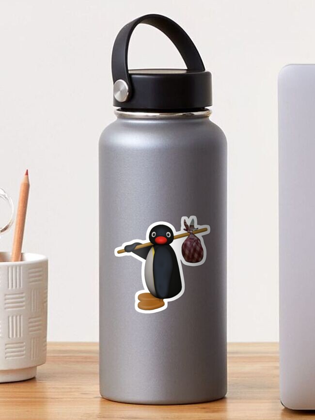 Imagen 1 de 3, Pegatina con la obra Pingüino, diseñada y vendida por BeardyBoyBum.