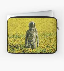 Stranded in the sunflower field Laptop Sleeve