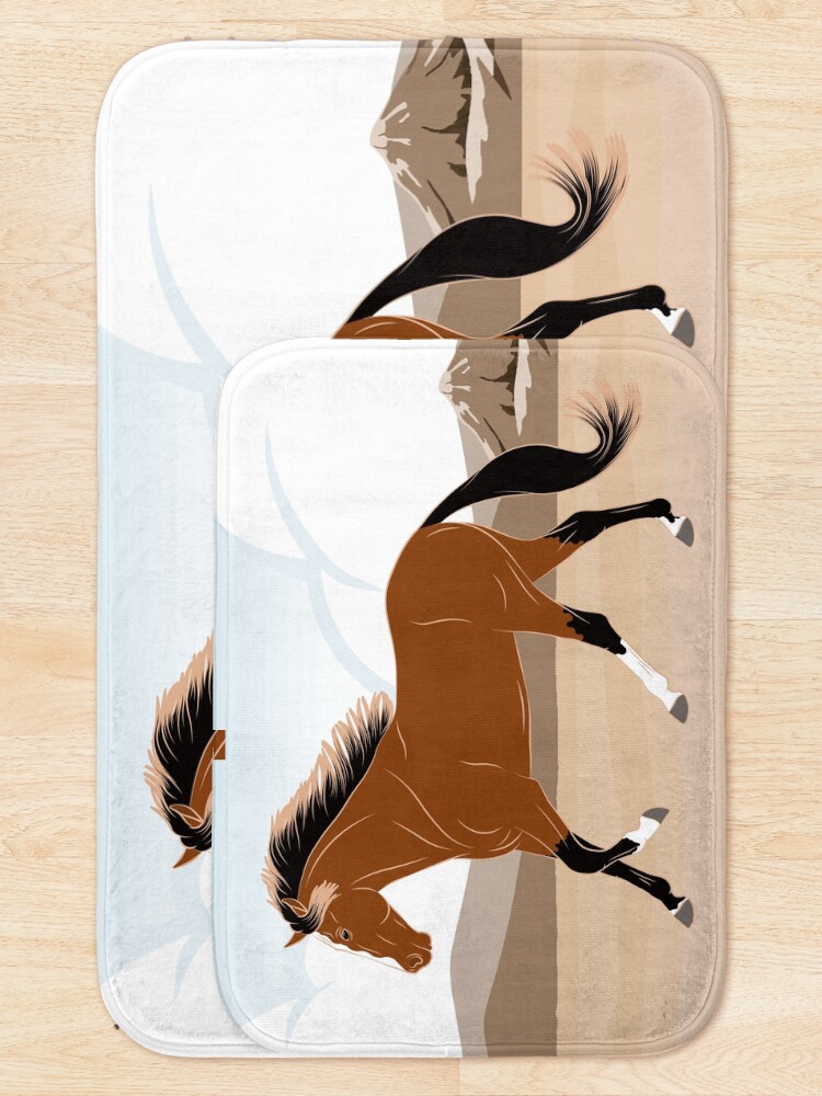 Aperçu 5 sur 6. Tapis de bain avec l'œuvre Cheval Barbe, cheval bai sur un fond de paysage, cheval de selle, races de chevaux du Maroc créée et vendue par WebEquitation.