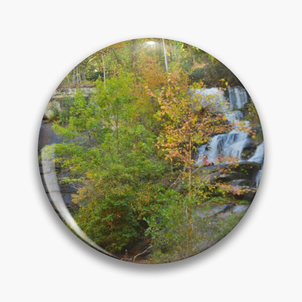 Artikelvorschau, Eastatoe Falls/Twin Falls im Herbst entworfen und verkauft von LisaWootenPhoto.
