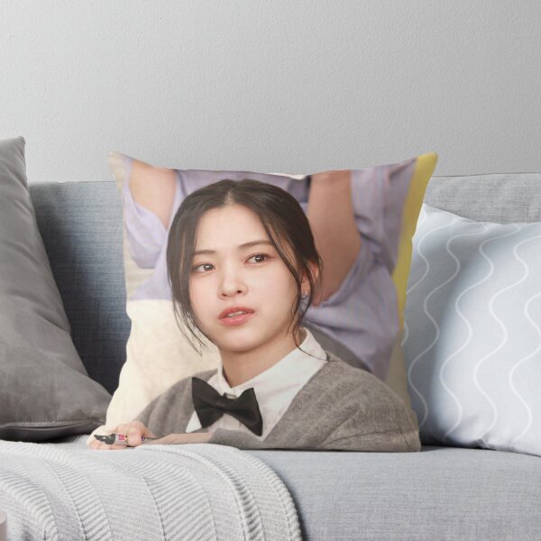 Item preview, ITZY GOLD IMAGINARY FRIEND RYUJIN MIDZY designed and sold by Valereekmerch.