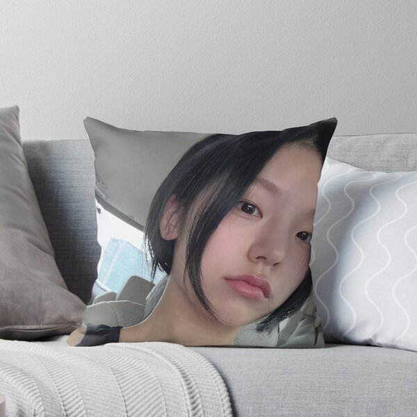 Item preview, ITZY GOLD IMAGINARY FRIEND YEJI MIDZY designed and sold by Valereekmerch.