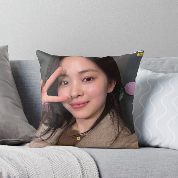 Item preview, ITZY GOLD IMAGINARY FRIEND RYUJIN MIDZY designed and sold by Valereekmerch.