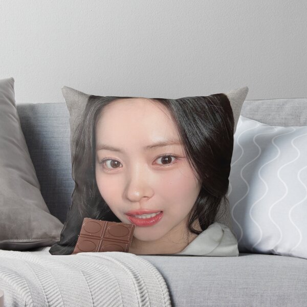 Item preview, ITZY GOLD IMAGINARY FRIEND RYUJIN MIDZY designed and sold by Valereekmerch.