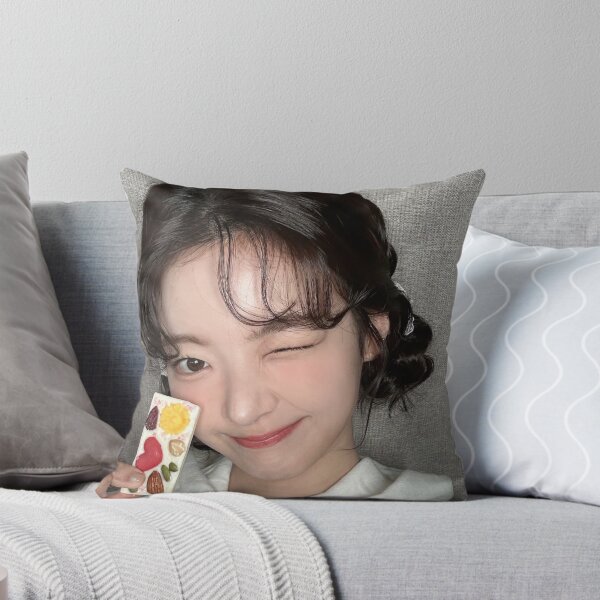 Item preview, ITZY GOLD IMAGINARY FRIEND LIA MIDZY designed and sold by Valereekmerch.
