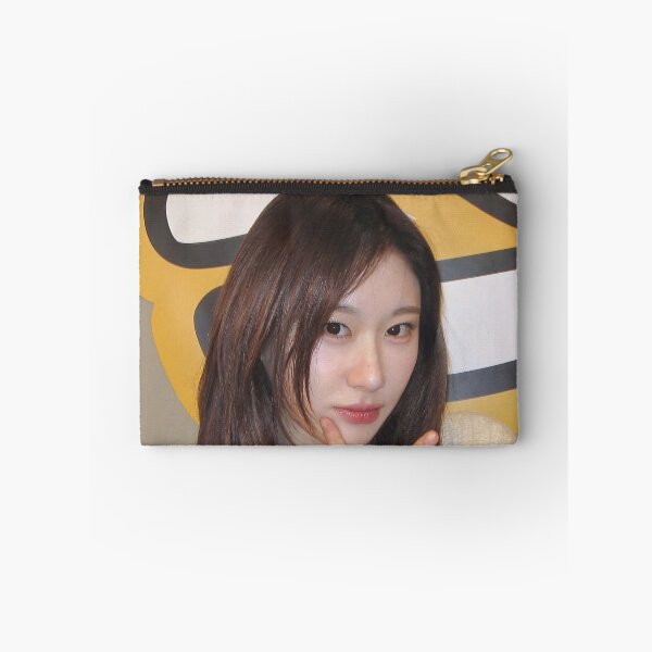 Artikelvorschau, ITZY GOLD, EINGEBILDETER FREUND, CHAERYEONG MIDZY entworfen und verkauft von Valereekmerch.