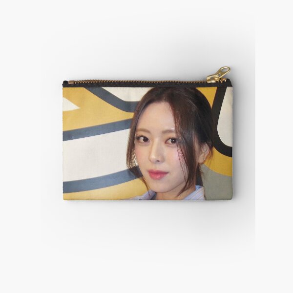 Item preview, ITZY GOLD IMAGINARY FRIEND YUNA MIDZY designed and sold by Valereekmerch.