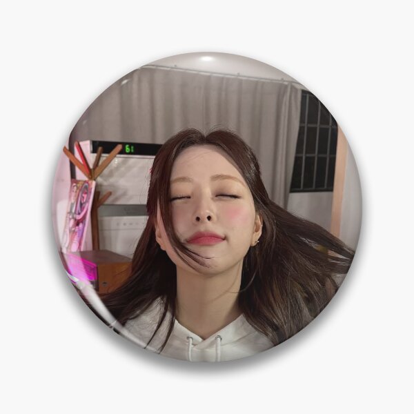 Item preview, ITZY GOLD IMAGINARY FRIEND YUNA MIDZY designed and sold by Valereekmerch.