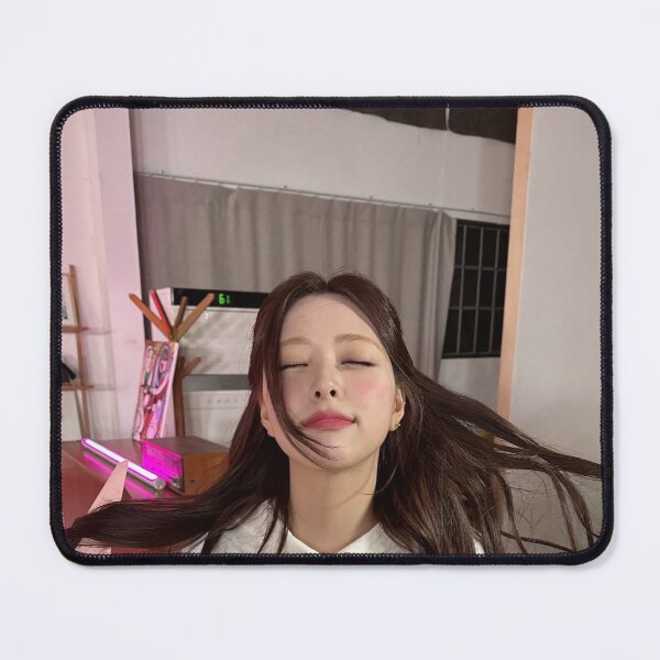 Item preview, ITZY GOLD IMAGINARY FRIEND YUNA MIDZY designed and sold by Valereekmerch.