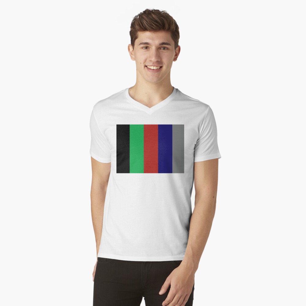 Aperçu de l'œuvre T-shirt col V créée et vendue par Melissa-A-Art.