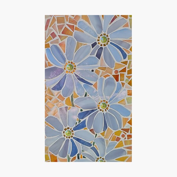 Artikel-Vorschau von Blasse japanische Anemonen auf goldenem Hintergrund, designt und verkauft von suespaintroom.