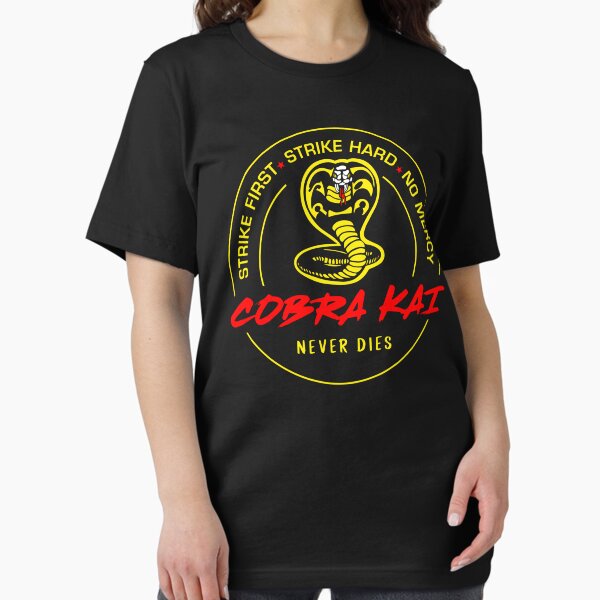 Aperçu de l'œuvre Cobra Kai ne meurt jamais film vintage créée et vendue par LydiaNXD1.