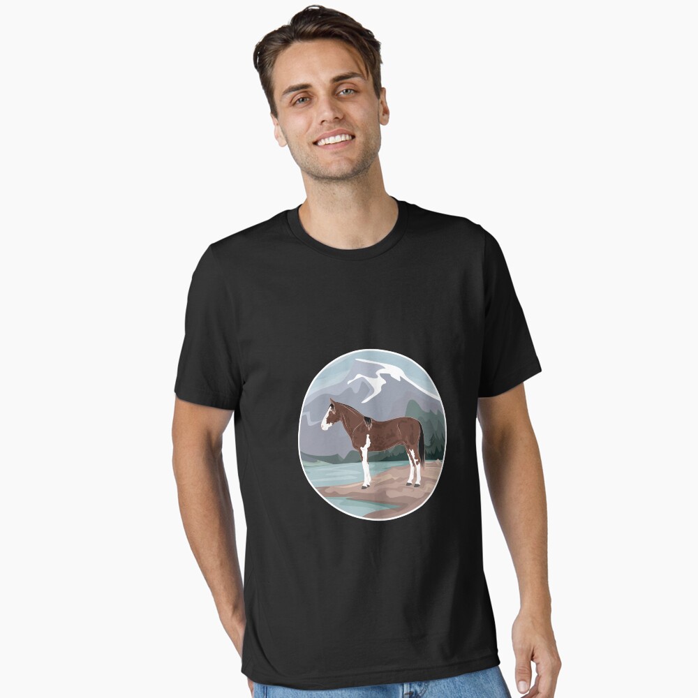 Aperçu de l'œuvre T-shirt essentiel créée et vendue par WebEquitation.