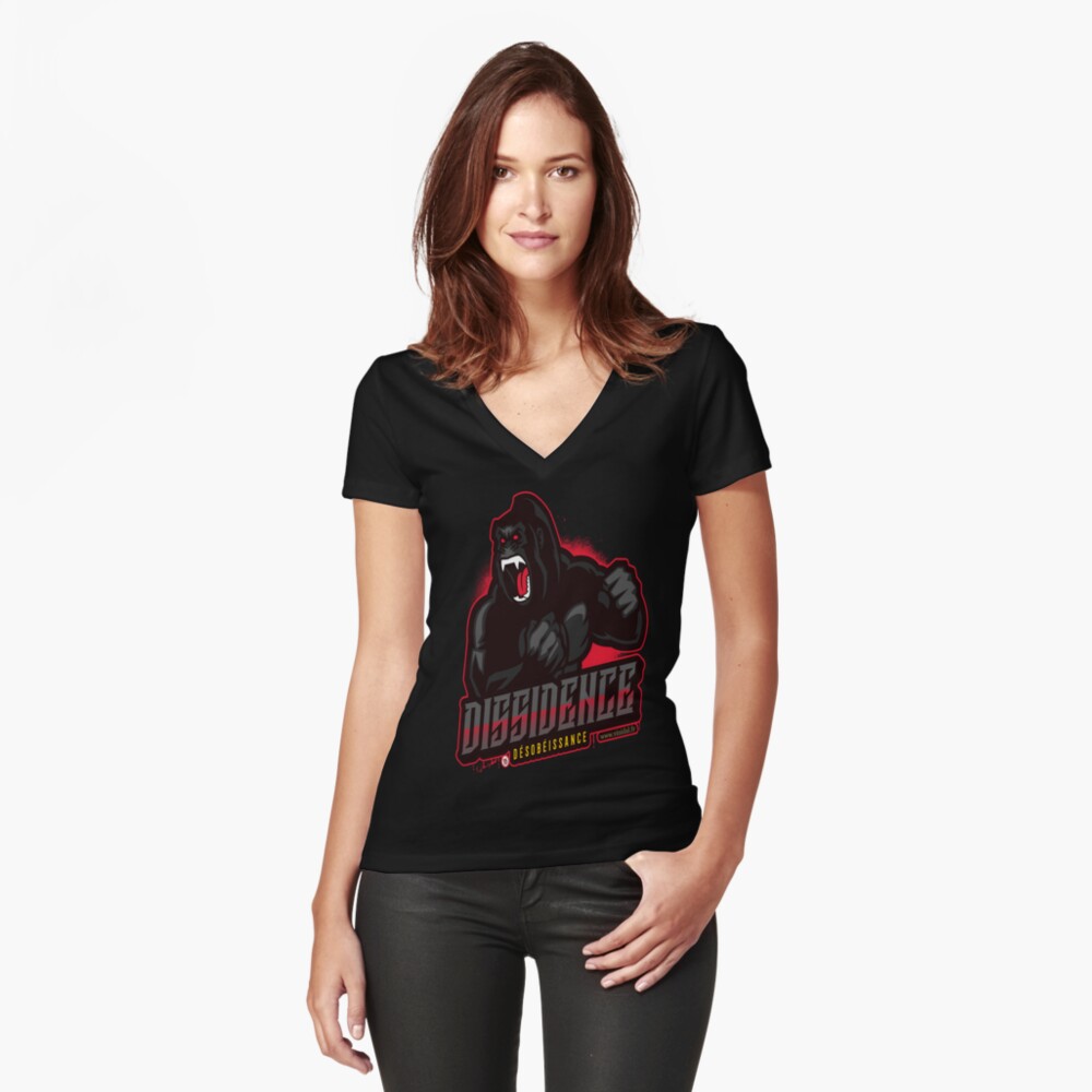 Aperçu de l'œuvre T-shirt moulant col V créée et vendue par Vinidal.