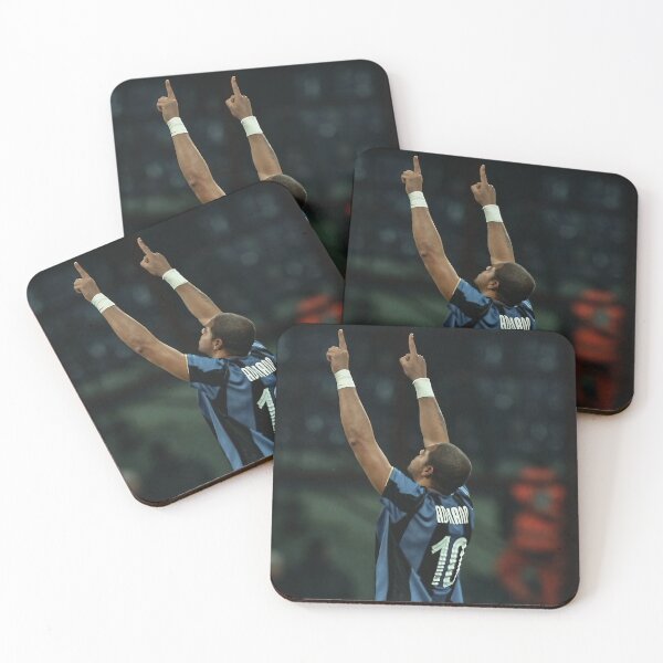Artikelvorschau, Adriano Inter Mailand #10 Fußballlegende Shirt Design entworfen und verkauft von Not Hugo.