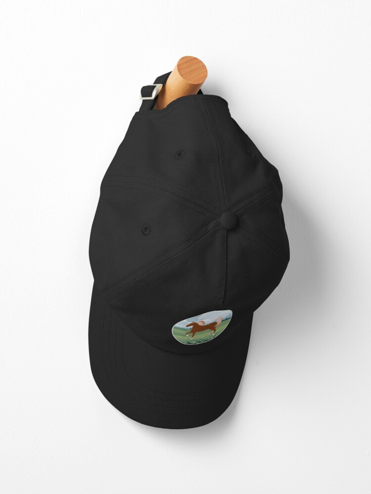 Aperçu 2 sur 7. Casquette avec l'œuvre Cheval de Selle Américain, cheval d'allure, cheval alezan aux crins lavés avec paysage, races de chevaux des États Unis créée et vendue par WebEquitation.
