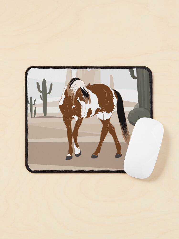 Aperçu 1 sur 5. Tapis de souris avec l'œuvre Cheval Mustang, cheval sauvage, cheval pie avec paysage, races de chevaux des États Unis créée et vendue par WebEquitation.