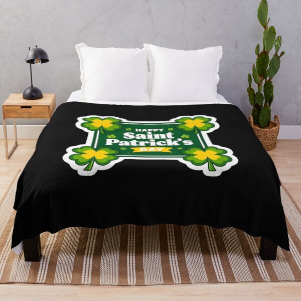 Artikelvorschau, Glücklicher St. Patrick's Day Kleeblatt-Cartoon Sticker entworfen und verkauft von FestivityFinds.