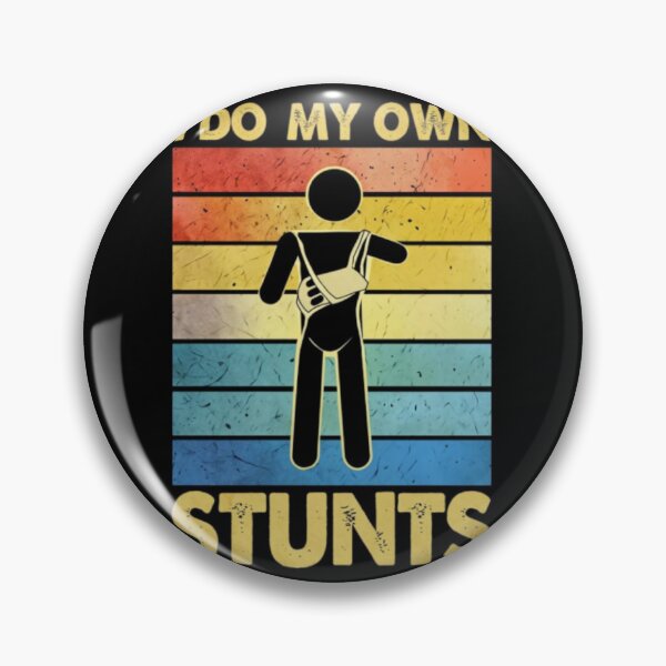 Artikelvorschau, "I Do My Own Stunts" Lustiges T-Shirt zur Genesung nach einer Verletzung – Gute Besserung, Humor bei gebrochenem Arm entworfen und verkauft von Colorful-Garden.