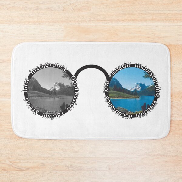 Artikelvorschau, Perspektivbrille entworfen und verkauft von Karen Wood.
