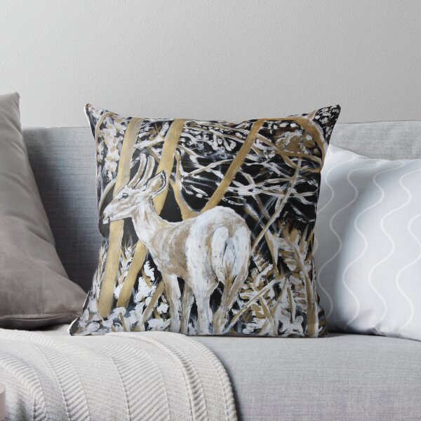 White-tailed deer at Bic park Throw Pillow